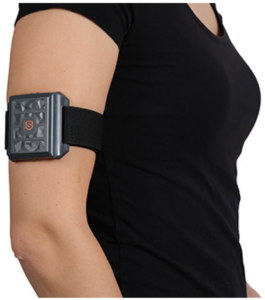 Woman wearing SlateSafety BAND V@ on right upper arm